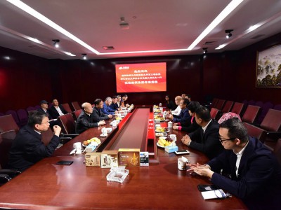 国际防癌长寿联盟副主席贾文曦教授一行莅临宝恒集团考察指导